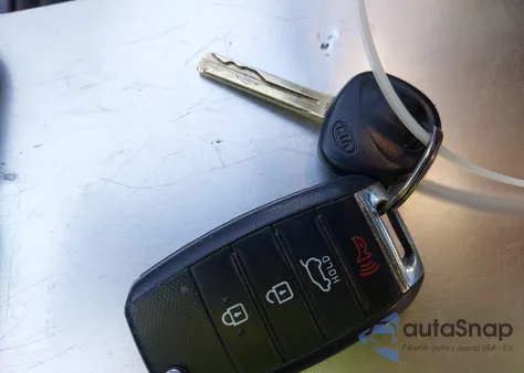 2018 Kia Sportage Lx z USA, uszkodzony, nr VIN KNDPM3AC3J7325764